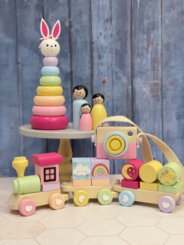 ست اسباب بازی چوبی پاستلی دخترانه شامل قطار آموزشی و برج هوش خرگوشی