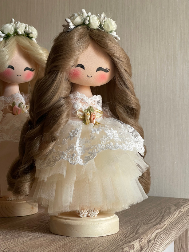 عروسک فرشته دستساز با لباس توری نباتی